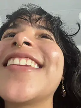 _vaiolet_owo's cam snapshot