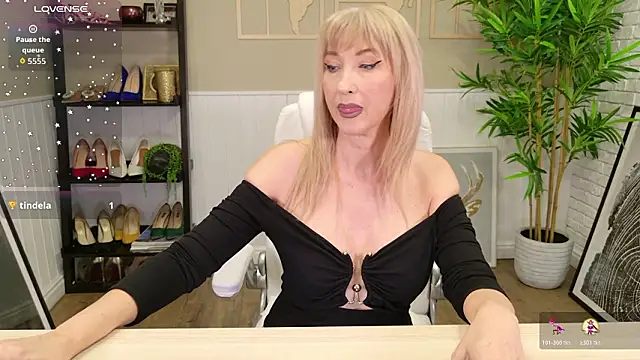 LadyLeea's cam snapshot