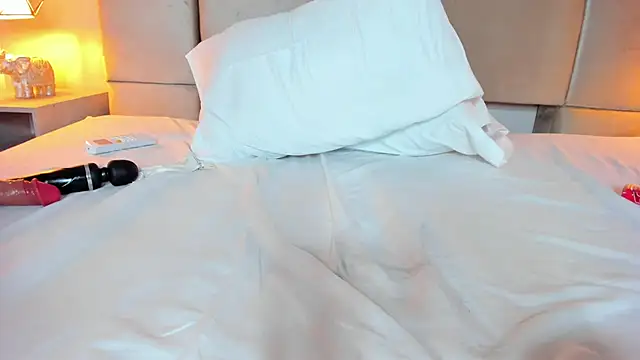 isabel_sofiaa's cam snapshot