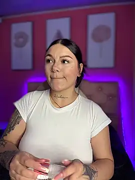 Megaan__More's cam snapshot