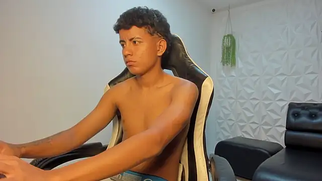 Alluringangel23 live sex cam