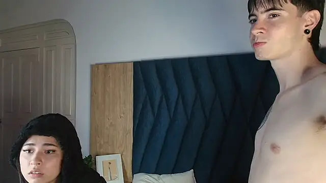 LioyQueen live sex cam