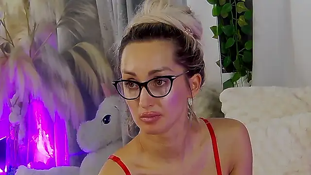 IsabelleEthan's cam snapshot