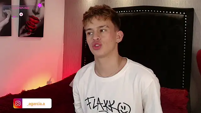 LiamWildx20 live sex cam