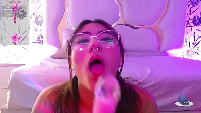 Livglow_tay's cam snapshot