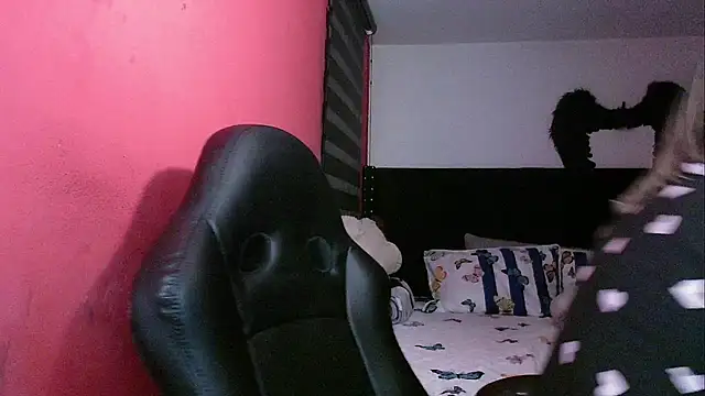 charlotedoll's cam snapshot