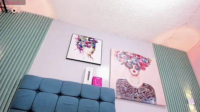 AichaBrown's cam snapshot