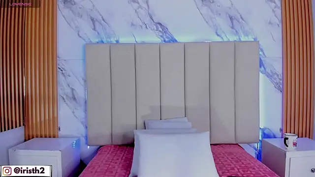 Iris_Thompson_'s cam snapshot