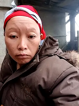 girl-hot2x's cam snapshot