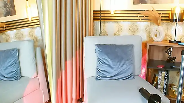 Madissononee's cam snapshot