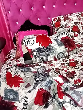 SexyBootie's cam snapshot