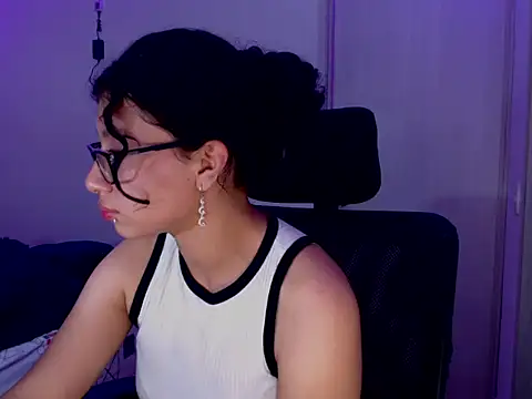 Ivonnybonn's cam snapshot