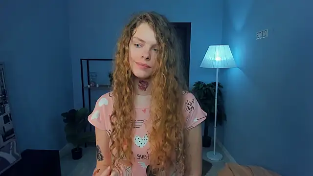 RayaNenlia's cam snapshot