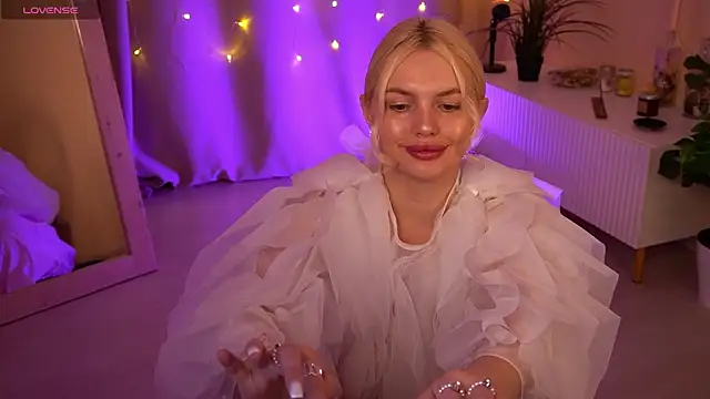 AmeliaWeells's cam snapshot