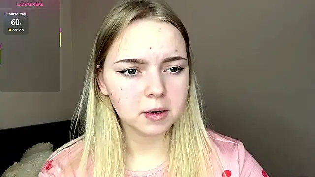 ZaraCreedon's cam snapshot