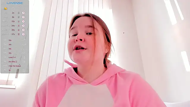 DebbieWoood's cam snapshot