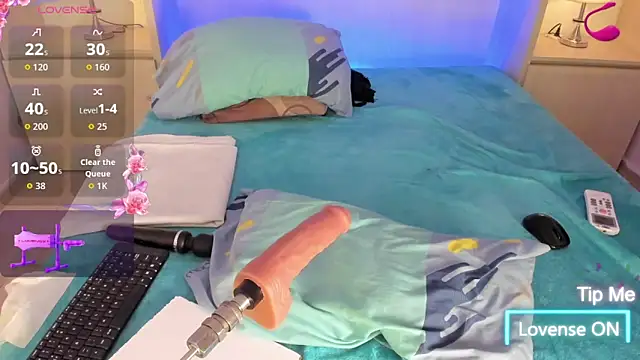 EmilyyStuart's cam snapshot