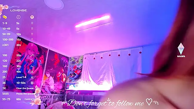 Alicee_34's cam snapshot