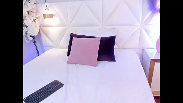 Adara__carter_'s cam snapshot