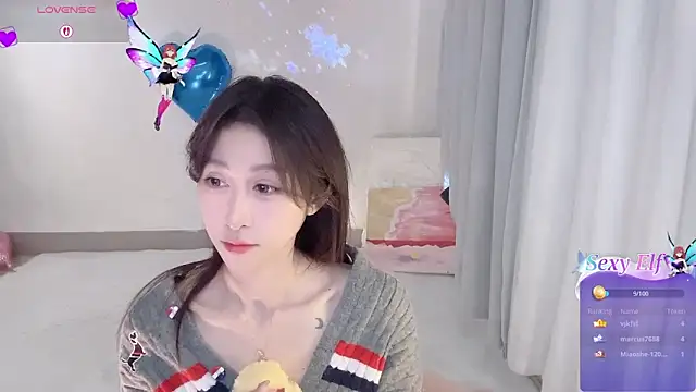 Fayebae_11's cam snapshot