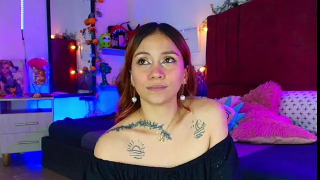 alisson_zafiro_'s cam snapshot