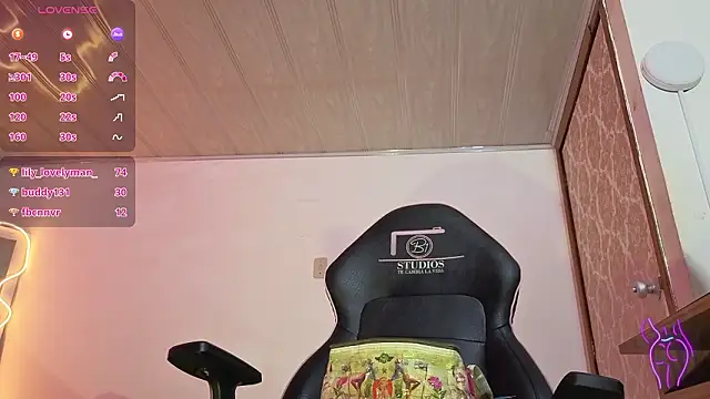 Laylafoxy_tay's cam snapshot