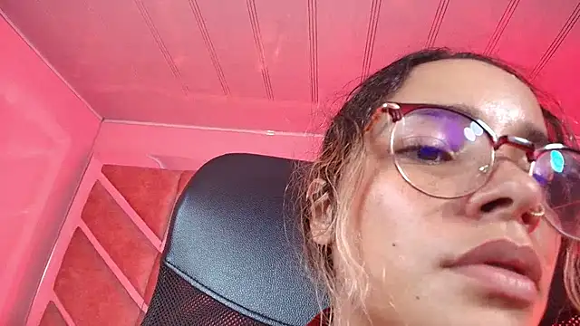 Olivia_Fox69's cam snapshot