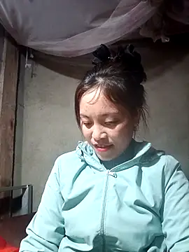 Alice-567's cam snapshot