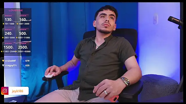 Guccy_Boy_Club live sex cam