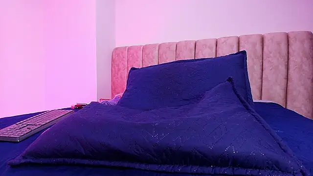 arl_chloee's cam snapshot