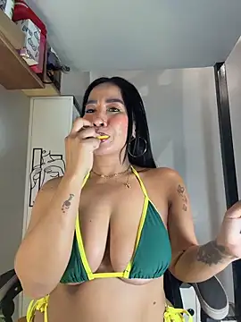 AsianMilfSheryl's cam snapshot