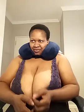 bustylisa1983's cam snapshot