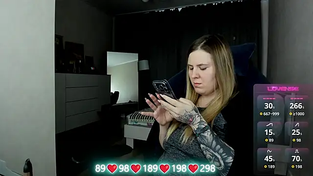 Olivia_Munk's cam snapshot