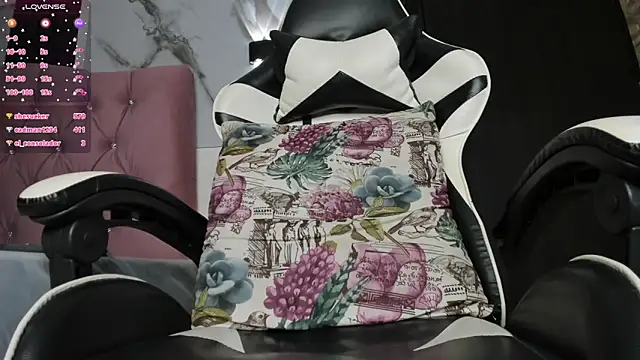 EroticAzir's cam snapshot