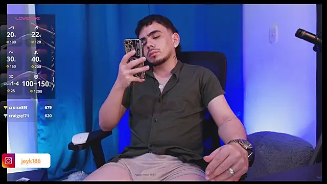 Guccy_Boy_Club's cam snapshot