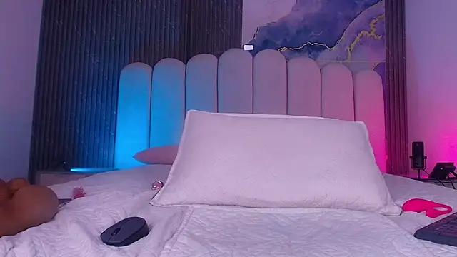 abbyrouss_'s cam snapshot