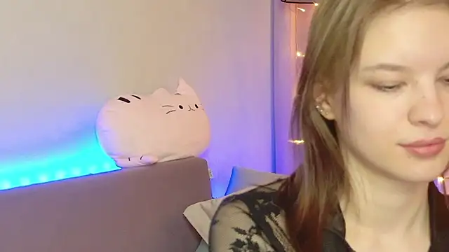 ur_shy_bambi's cam snapshot