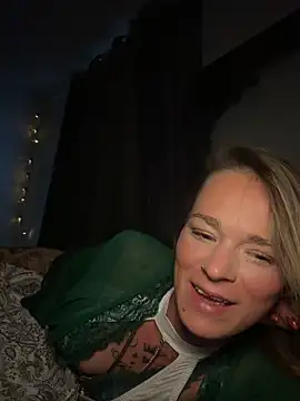 vinique99's cam snapshot