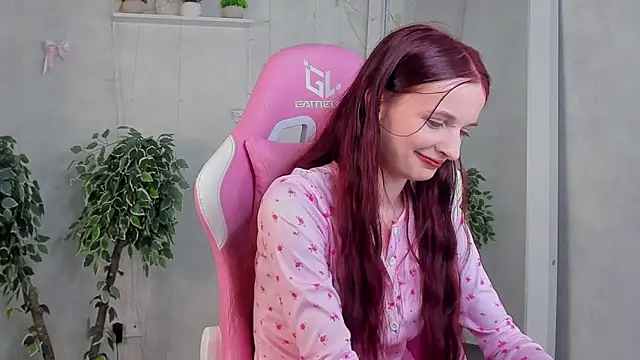 Alicia_Adammss's cam snapshot