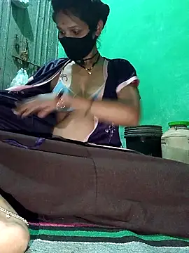 Hoty_girl_143's cam snapshot