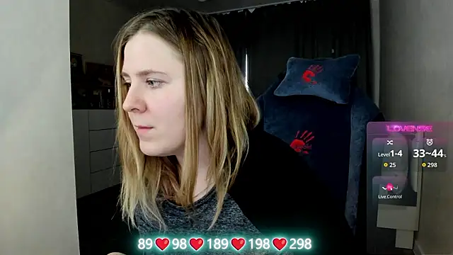 Olivia_Munk's cam snapshot