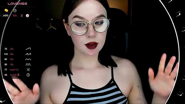 MyNameIsLilith's cam snapshot