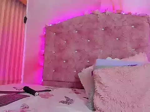 amy__rose__'s cam snapshot