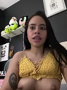 CarolinaRaven's cam snapshot