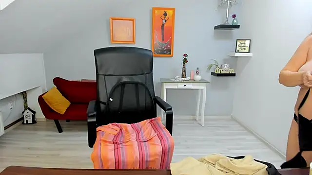 LollaGirl's cam snapshot