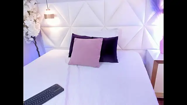 Adara__carter_'s cam snapshot