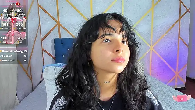 _vaiolet_owo's cam snapshot