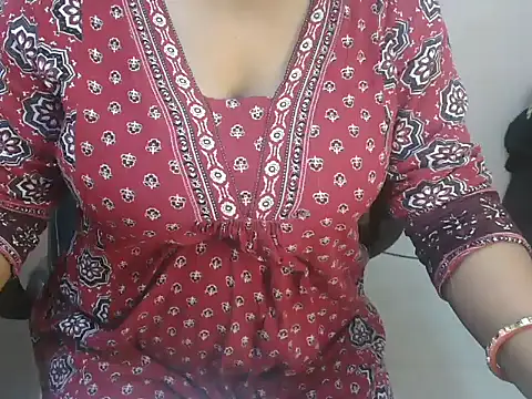 bold_naina's cam snapshot