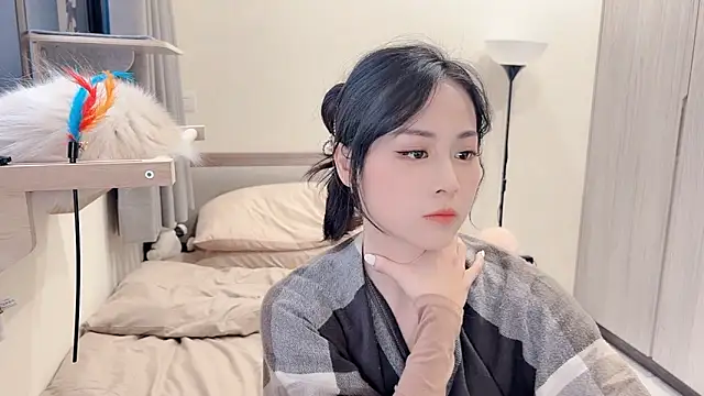 BabyOneDaily's cam snapshot