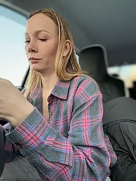 LavenderHot's cam snapshot